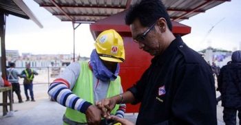 মালয়েশিয়া প্রবাসীদের ‘ভাগ্য’ নির্ধারণে বৈঠক আজ, সরকারকে পাশে চান প্রবাসীরা