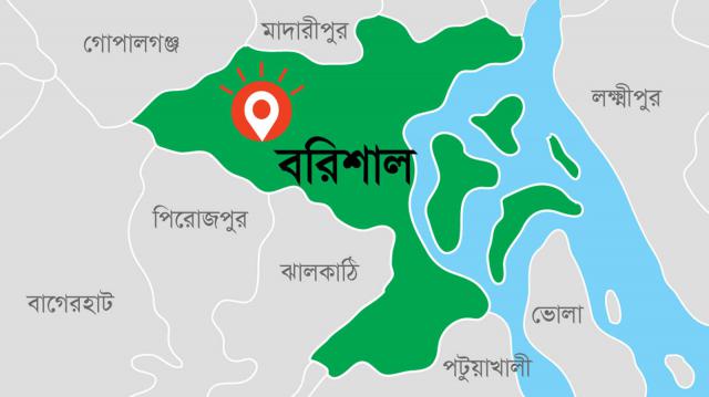 মাকে বাড়ি থেকে তাড়ালেন ছেলে!