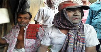 ঠিকাদারদের দুর্নীতি রুখতে ছদ্মবেশে ৭ দিন রাস্তায় পৌর মেয়র