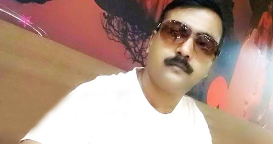 স্কুল শিক্ষকের আরেক নাম এখন মোবাইল বাবা