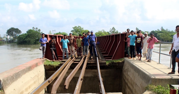 উত্তর ও দক্ষিণ-পশ্চিমাঞ্চলের সঙ্গে ঢাকার রেল যোগাযোগ বন্ধ