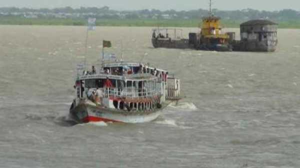 ৩টি লঞ্চ ডুবলো পদ্মায়