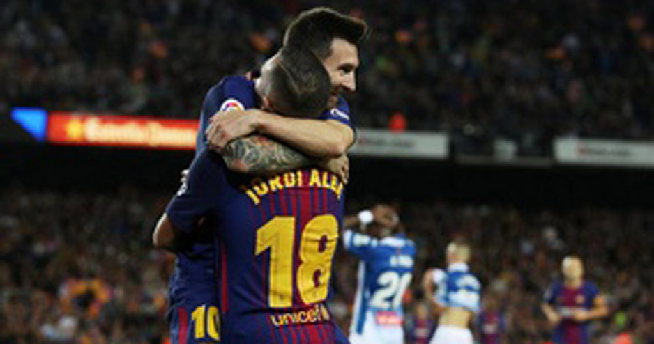 মেসির হ্যাটট্রিকে বার্সেলোনার দাপুটে জয়