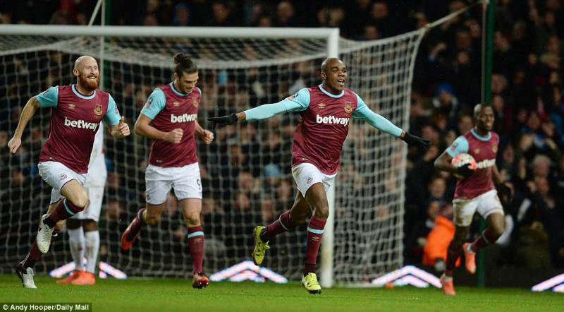 রাতে মাঠে নামছে ওয়েস্ট হাম