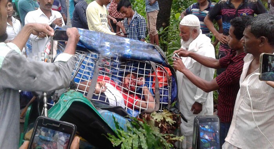 সড়ক দুর্ঘটনায় প্রবাস ফেরত যুবক নিহত