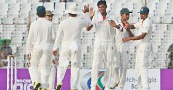 অজিদের শেষ উইকেটের পতন ঘটালেন মোস্তাফিজ