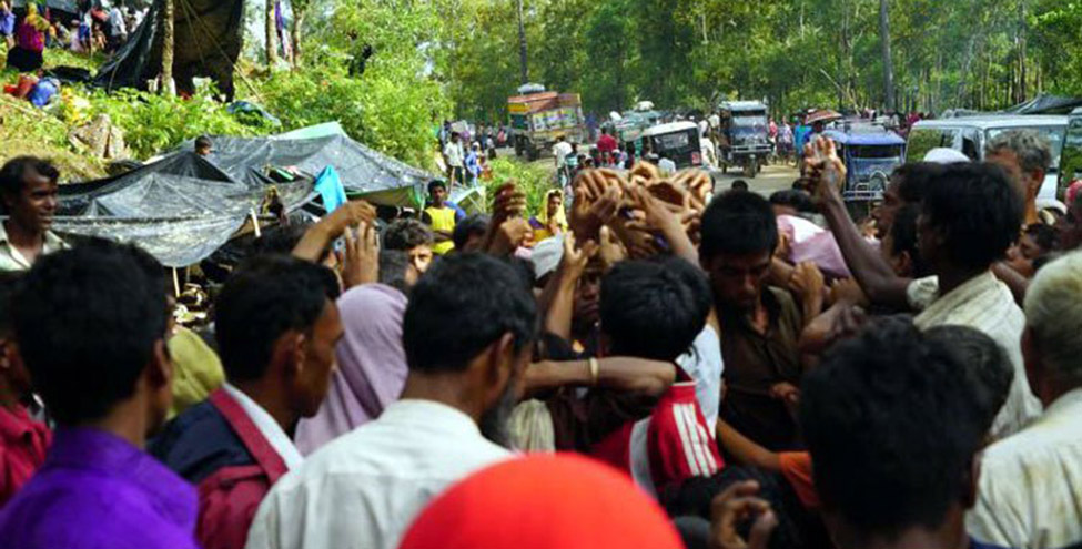 চট্টগ্রাম ও ঢাকাগামী নৈশ কোচ থেকে আটক ৭২ রোহিঙ্গা