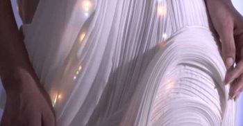 প্রযুক্তি নির্ভর শাড়ি!