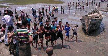 রোহিঙ্গাবাহী নৌকাডুবি: ১২ লাশ উদ্ধার