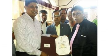 ফেনীর সর্বোচ্চ করদাতা হিসেবে যুবলীগ নেতা শুসেন চন্দ্র শীলের সম্মাননা লাভ