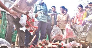 কোনও পরিবহন মালিকই হাইড্রোলিক হর্ন থানায় স্বেচ্ছায় জমা দিচ্ছেন না