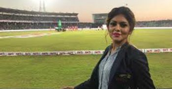 মাঠে যাওয়ার অনুমতি পাননি পিয়া