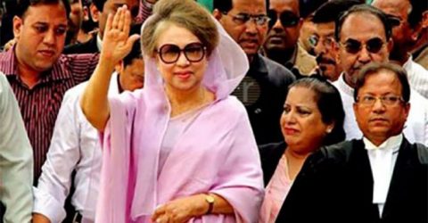 আদালতে খালেদা জিয়া