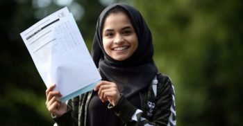 বৃটেনে কম বয়সী কাউন্সিলর বাংলাদেশী বংশোদ্ভূত শরিফার গল্প