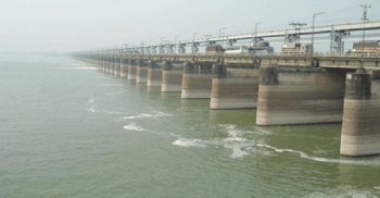 বাংলাদেশ প্রতি বছরই ফারাক্কা পয়েন্টে পানি কম পাচ্ছে