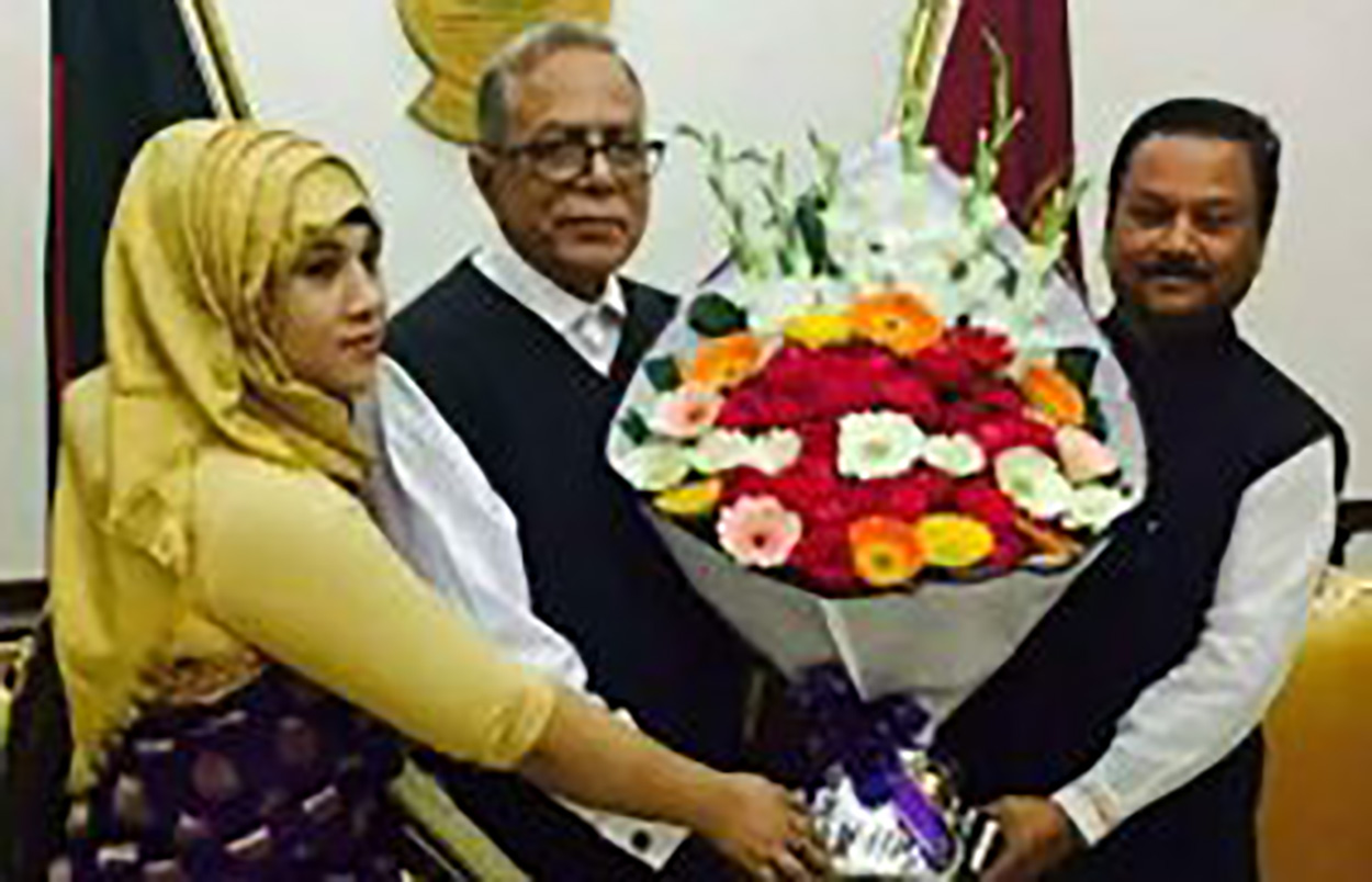 রাষ্ট্রপতিকে ফুলেল শুভেচ্ছা সাংসদ রহিম উল্লাহর