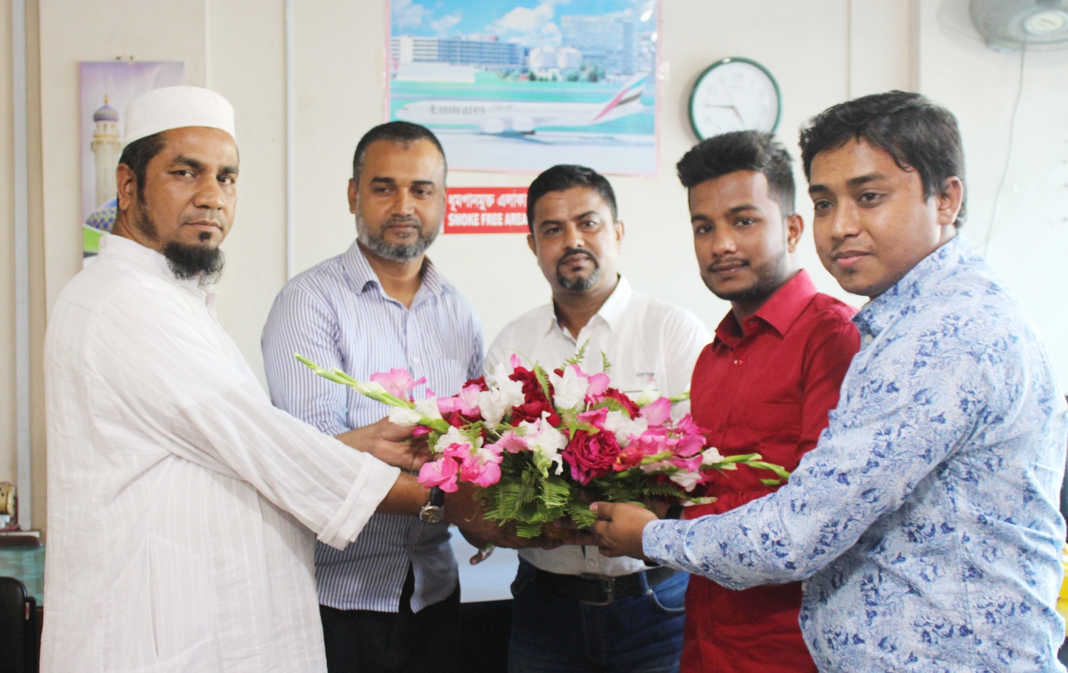 ফেনীর টাফ’র নতুন কমিটিকে জাফর ট্রাভেলস্’র ফুলেল শুভেচ্ছা