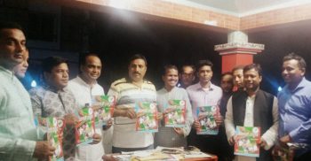 সোনাগাজী প্রেসক্লাব স্মরনিকার মোড়ক উম্মোচন করেন নিজাম হাজারী