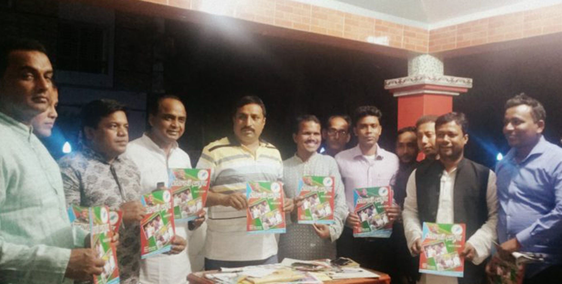 সোনাগাজী প্রেসক্লাব স্মরনিকার মোড়ক উম্মোচন করেন নিজাম হাজারী