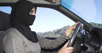 এবার সৌদি নারীরা ও সেনাবাহিনীতে যোগ দিতে পারবেন