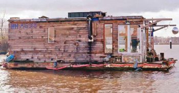 ক্লডিয়াসের ভাসমান বাড়ি, ১৯ হাজার ইউরো খরচ করতে হয়েছিল