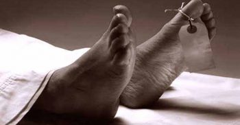 দুই দিন ধরে মরদেহ নিয়ে বন্ধ ঘরে তিন বোন!