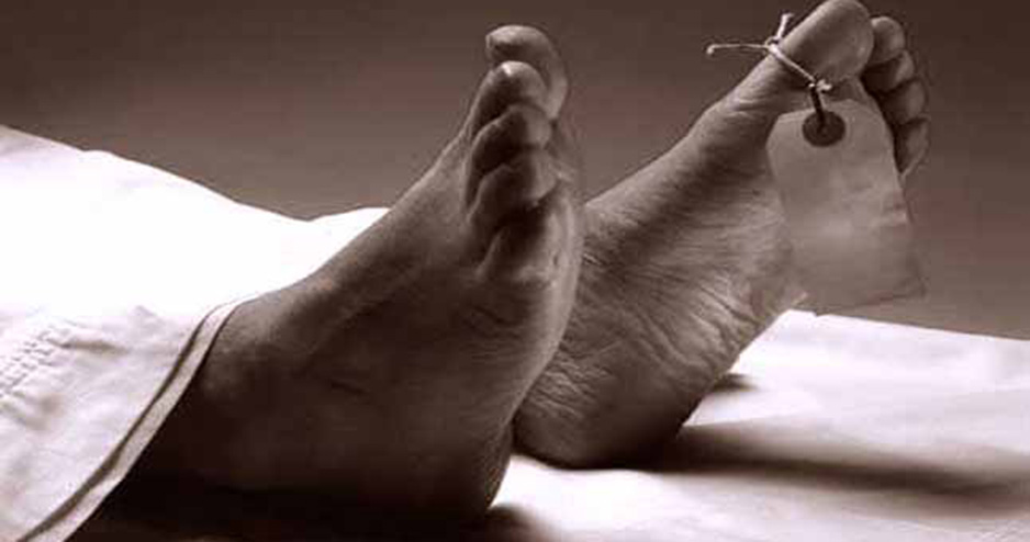 দুই দিন ধরে মরদেহ নিয়ে বন্ধ ঘরে তিন বোন!