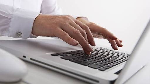 একটি আইটি ফার্মের অস্তিত্ব কি পুলিশ অফিসারের কাছে নির্ভরশীল?