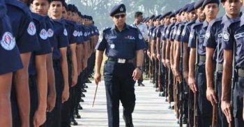 চাঁপাইনবাবগঞ্জে কনস্টেবল নিয়োগ পরীক্ষায় জালিয়াতি, আটক আট