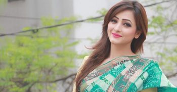 বাটিক শপের কর্ণধার সুজানা
