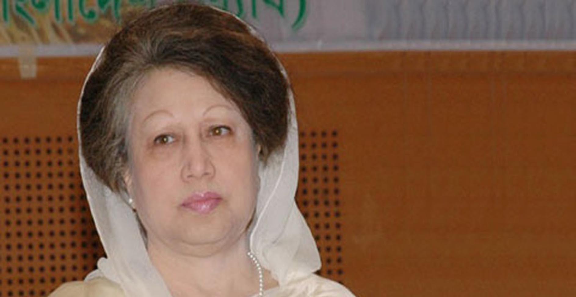 খালেদা জিয়ার ‘প্যারালাইজড’ হওয়ার আশঙ্কা