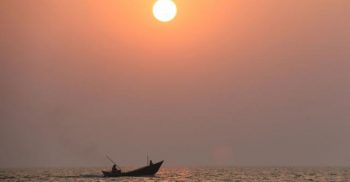 ছুটি দীর্ঘ হলেই কুয়াকাটায় পর্যটকদের ভিড় বেড়ে যায়