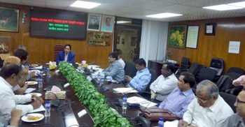 পত্রিকা আদৌ থাকবে কি-না এই নিয়ে সংশয়