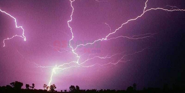 বজ্রপাতে ১১ জেলায় প্রাণ গেল ২১ জনের