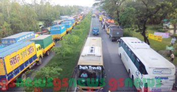 ঢাকা-চট্টগ্রাম মহাসড়কের যানজট ছাড়িয়েছে ৮০ কিমি.