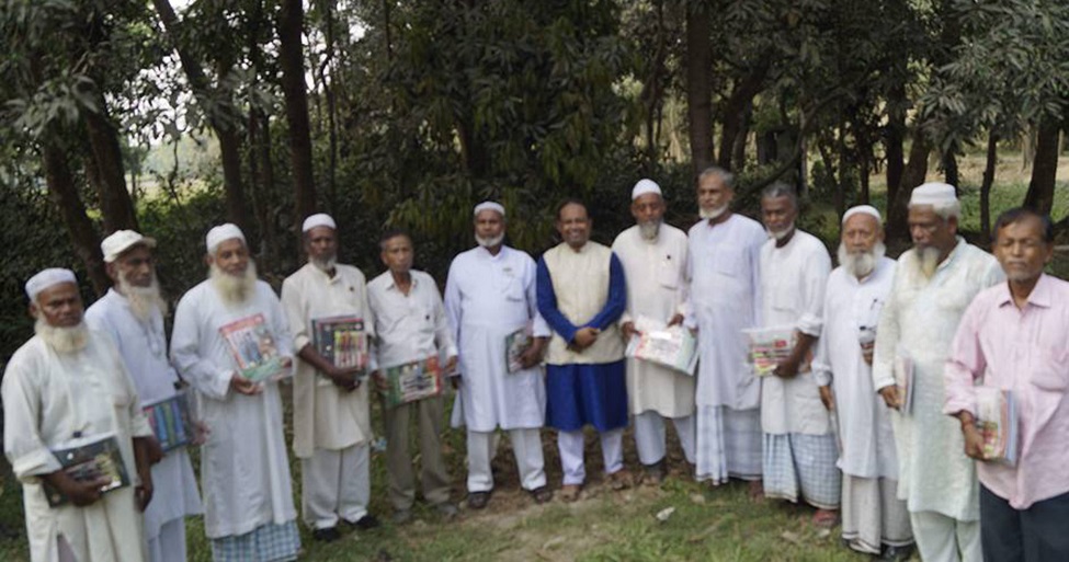 মুক্তিযোদ্ধাদের হোল্ডিং ট্যাক্স মওকুফের ঘোষণা দিলেন ইউপি চেয়ারম্যান খোকন