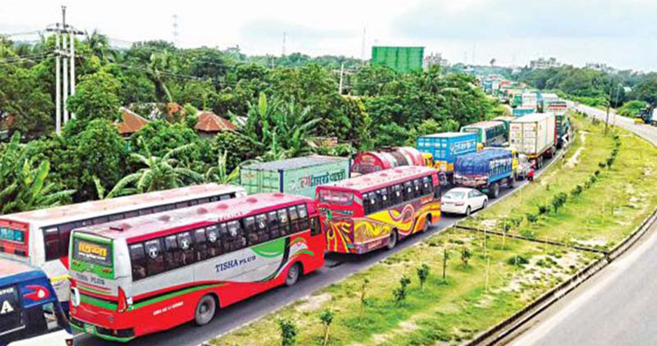 কুমিল্লা থেকে ঢাকায় আসতে লাগছে ১০ ঘণ্টা!