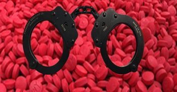 ৩ হাজার ৯৭৫ পিস ইয়াবাসহ মাদক ব্যবসায়ী আটক