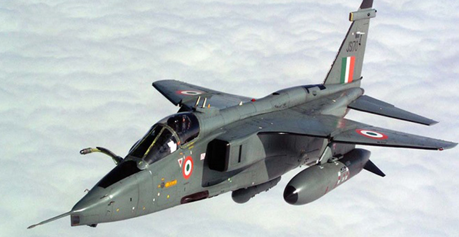 ভারতীয় বিমান বাহিনীর যুদ্ধবিমান বিধ্বস্ত হয়ে পাইলট নিহত