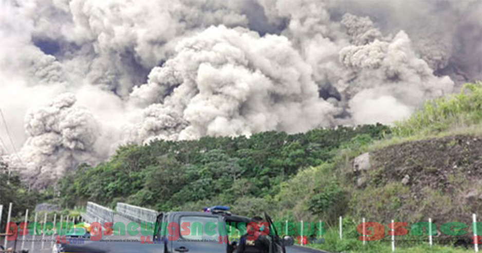 আগ্নেয়গিরির অগ্ন্যুৎপাতের ঘটনায়  মৃতের সংখ্যা বেড়ে ৬৫