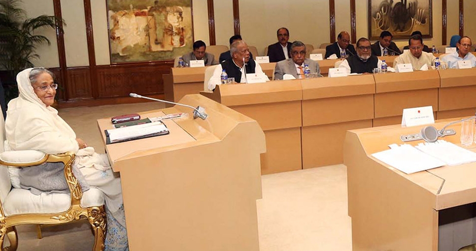 সড়ক দুর্ঘটনা কমাতে প্রধানমন্ত্রীর ৬ নির্দেশনা