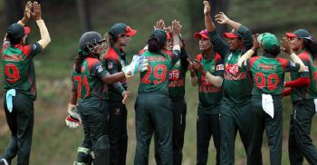 পাকিস্তানকে স্রেফ উড়িয়ে দিল নারী দল