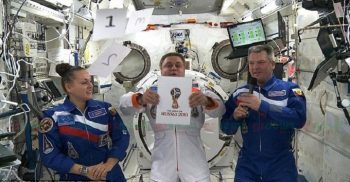 মহাকাশে রাশিয়ার বিশ্বকাপ ফুটবল