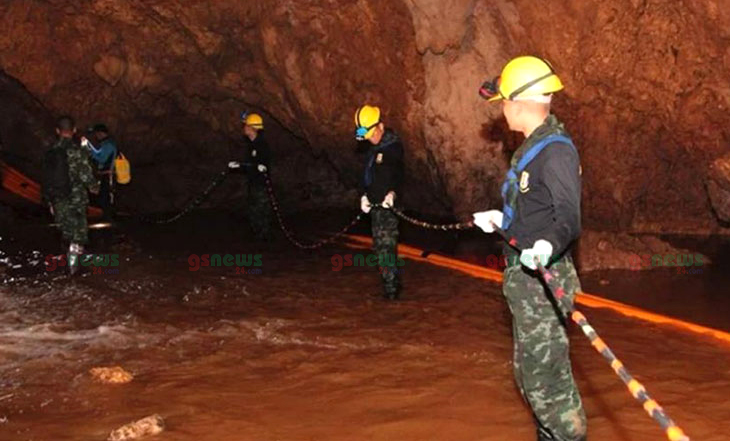 কোচসহ থাইল্যান্ডের ১২ কিশোর ফুটবলারকে উদ্ধার অভিযান সম্পন্ন