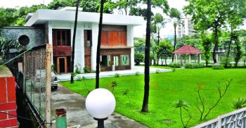 গুলশান হলি আটির্জান হামলায় আসামি ৮ জঙ্গি