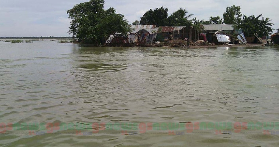 বিপদসীমার ওপরে সুরমার পানি নিম্নাঞ্চল প্লাবিত