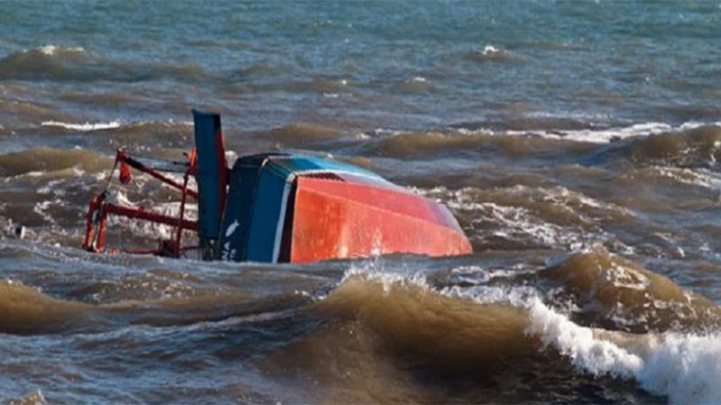 যমুনায় ট্রলারডুবি, নিখোঁজ ৩