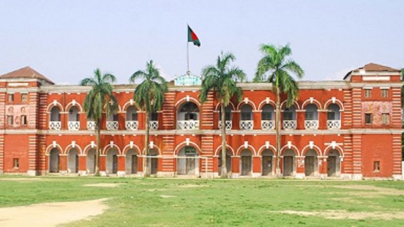 খেলতে বাধা দেওয়ায় ছাত্রের ঘুষিতে নাক ফাটলো শিক্ষকের