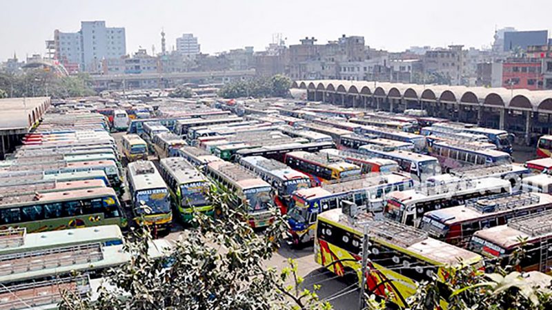সারাদেশে চলছে পরিবহন ধর্মঘট, চরম দুর্ভোগে সাধারণ মানুষ