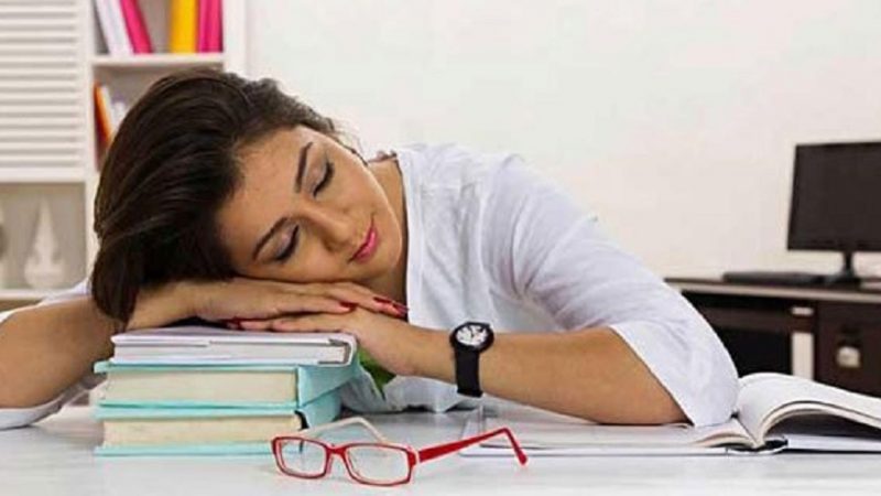 বাংলাদেশি পুরুষদের তুলনায় নারীরা বেশি ‘অলস